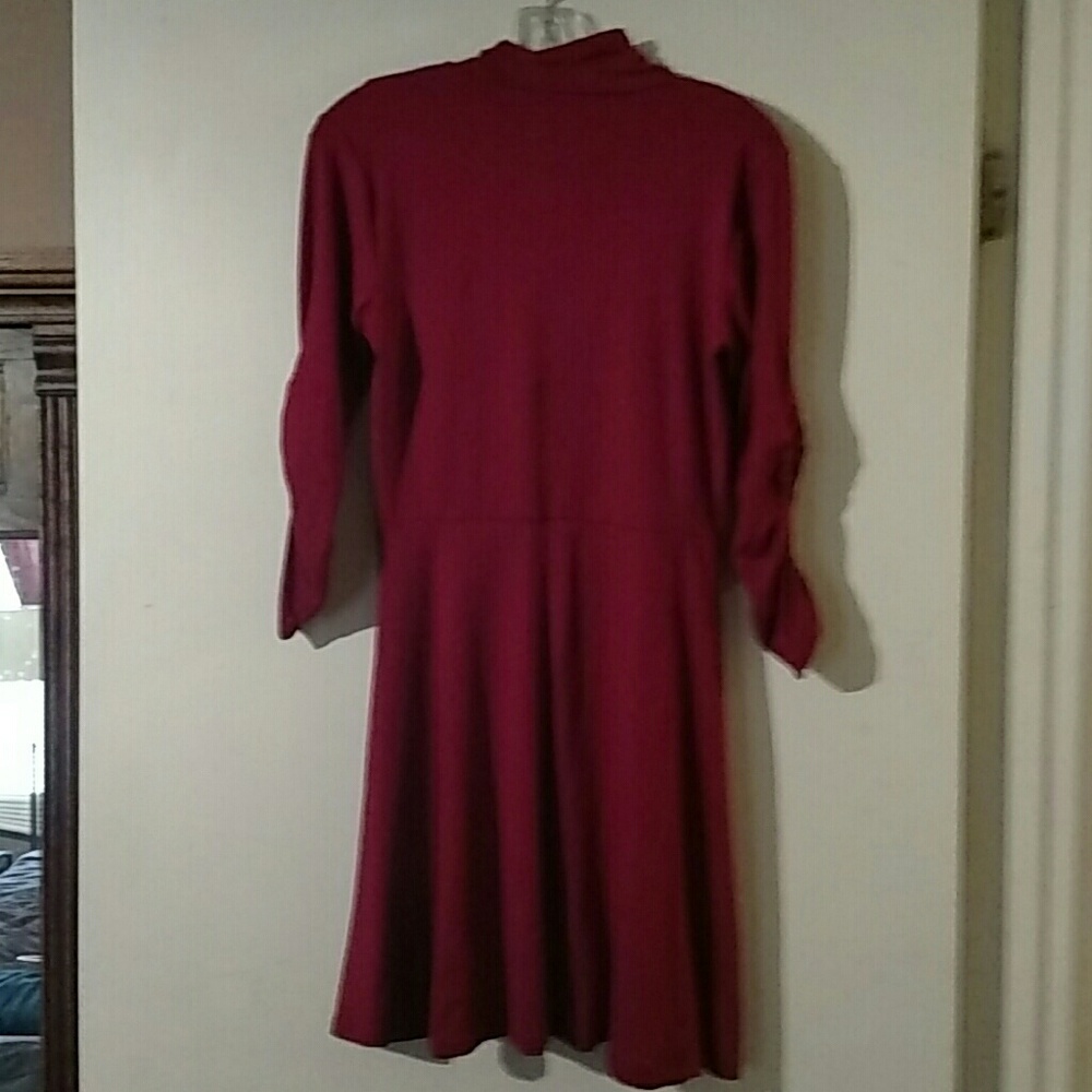Dress - Picture 2 of 2